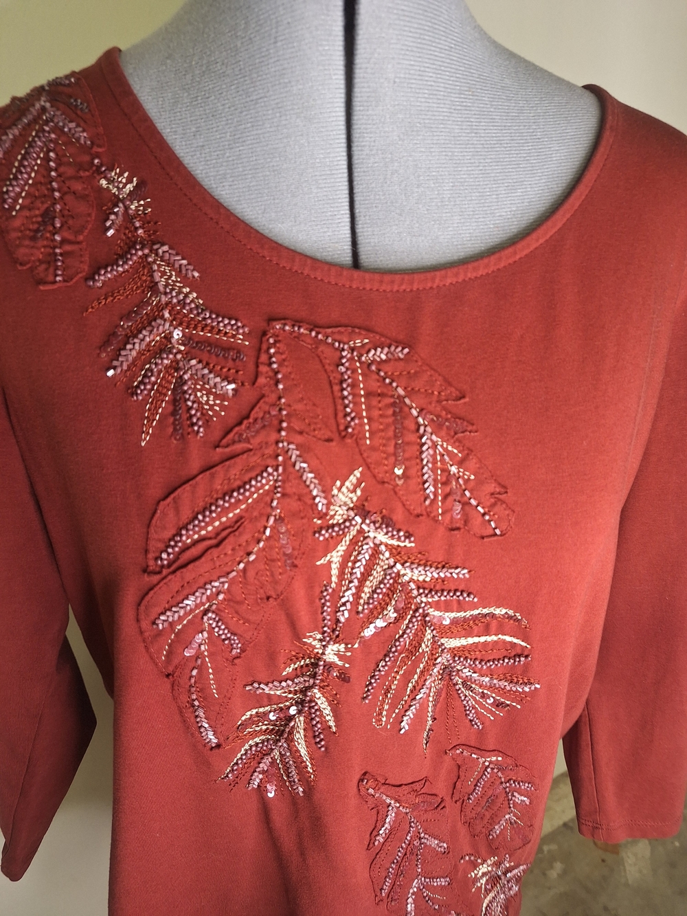 Coldwater Creek Dark Rust Leaf Embellished 3/4 Sleeve Tee Size Large